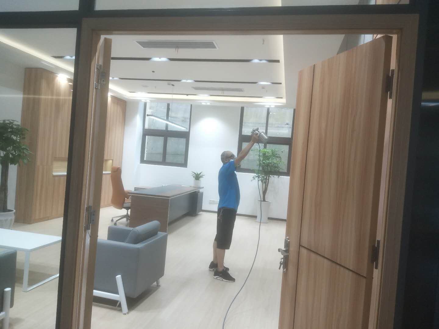 �L(zh��ng)���·�����ȩ��˾